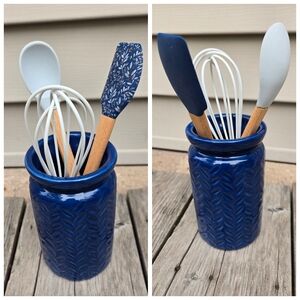 Child size kitchen utensil set pottery holder CWC new Play